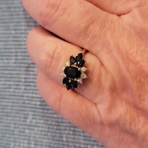 Ladies natural sapphire and diamond ring 14ktyg